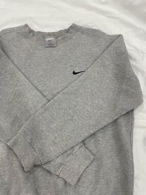 Nike Fleece Crewneck - Grey - Women’s Small
